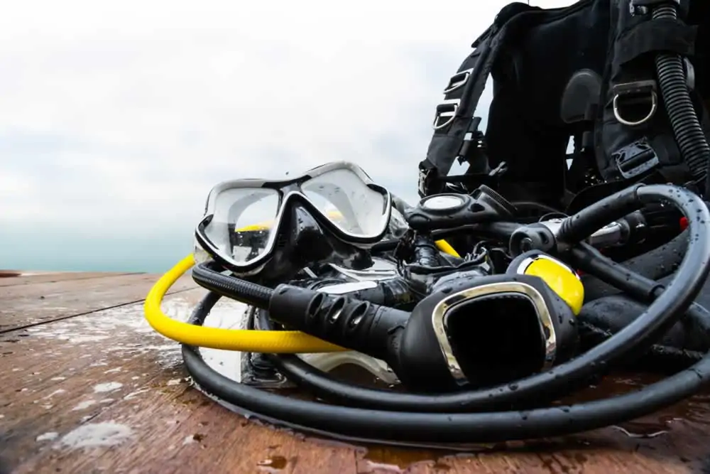 Scuba gear